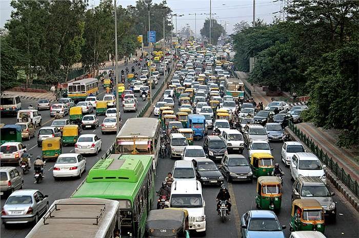 Auto sector shows strong start in FY25, total sales up 25% in April