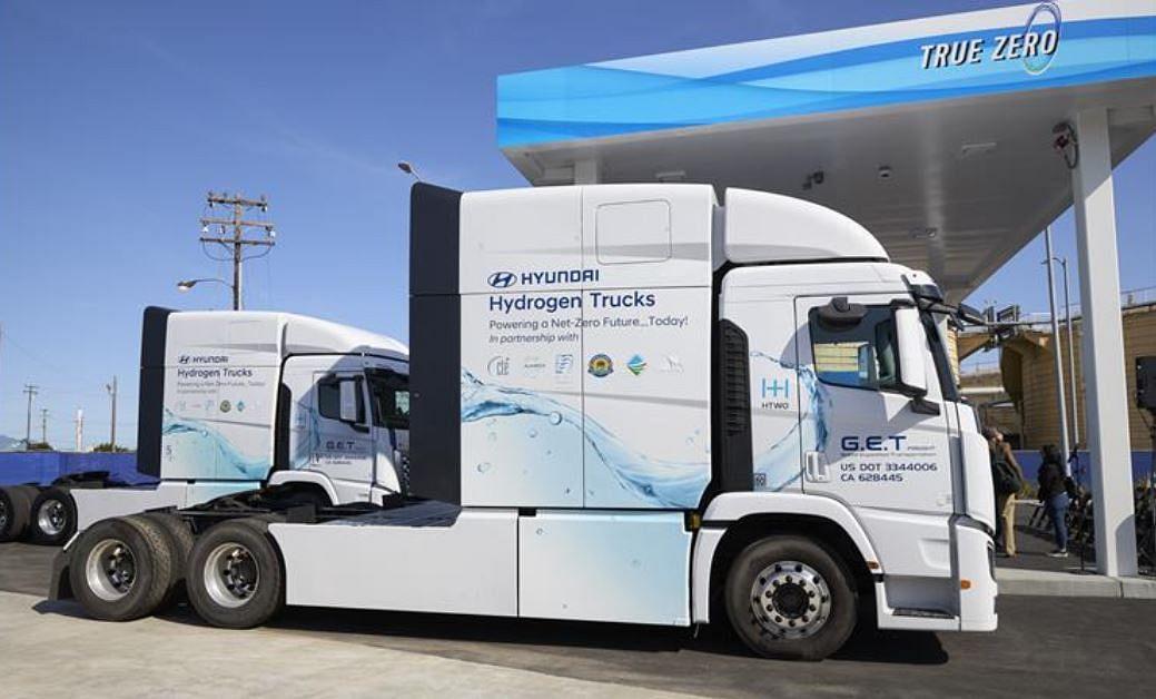 Hyundai begins supplies of hydrogen fuel cell trucks in North America